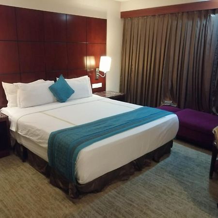 Skycity Hotel Gurgaon Exterior foto