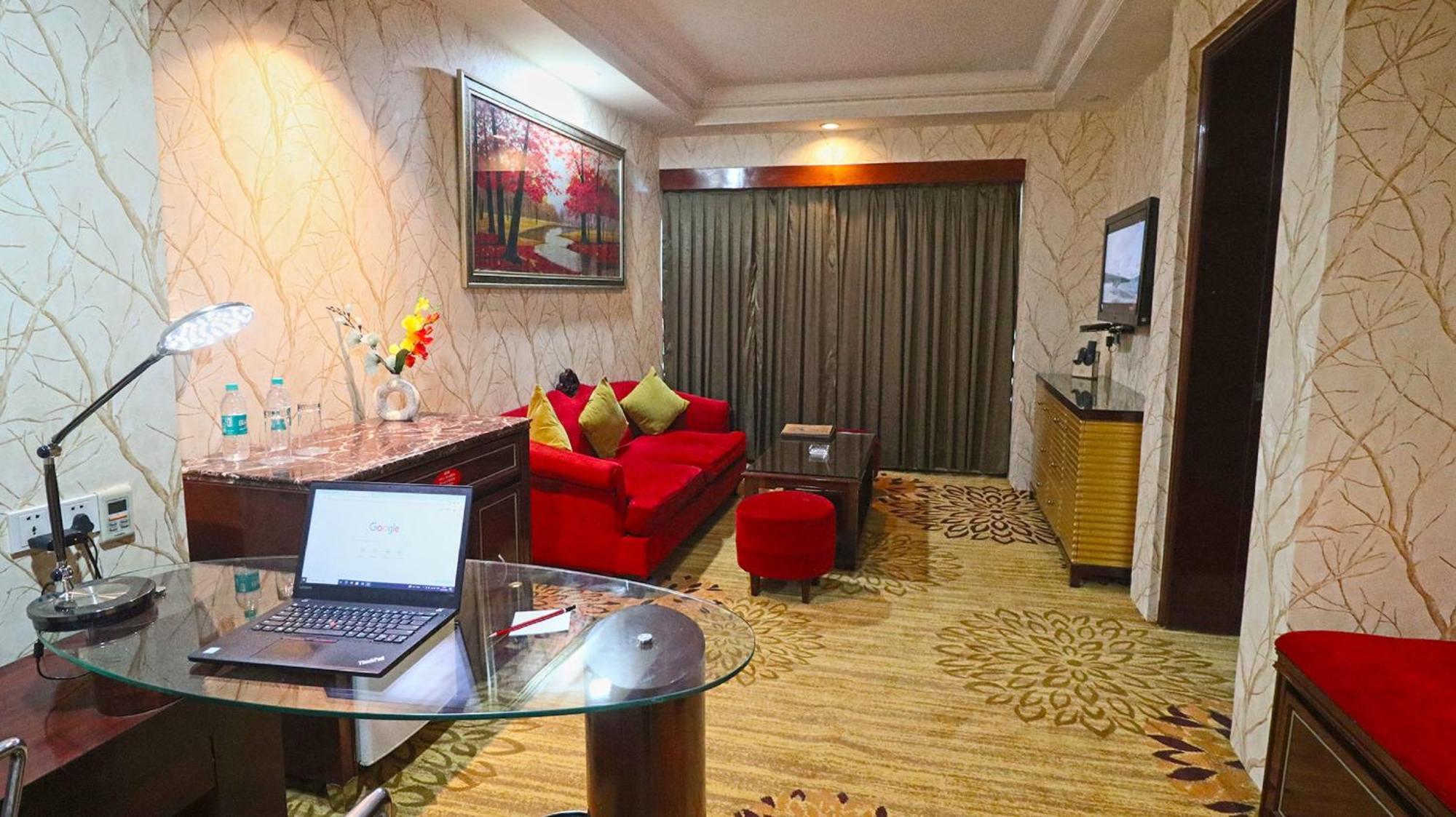 Skycity Hotel Gurgaon Exterior foto